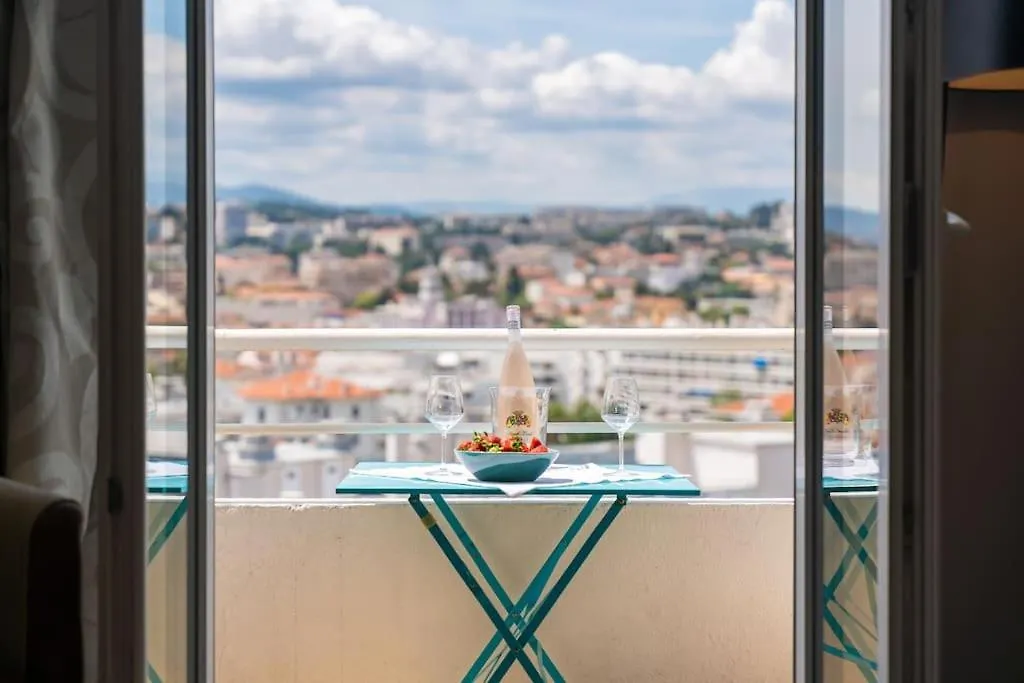 Superbe Appartement Vue Mer Gallia Cannes 0*,  France